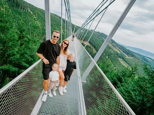 Visutý most přes údolí na Dolní Moravě – Sky Bridge 721