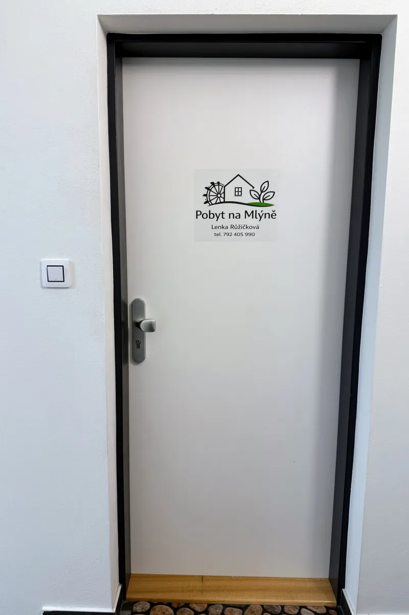 dveře do apartmánu