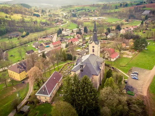 Kostel sv. Petra a Pavla v Chotěvicích