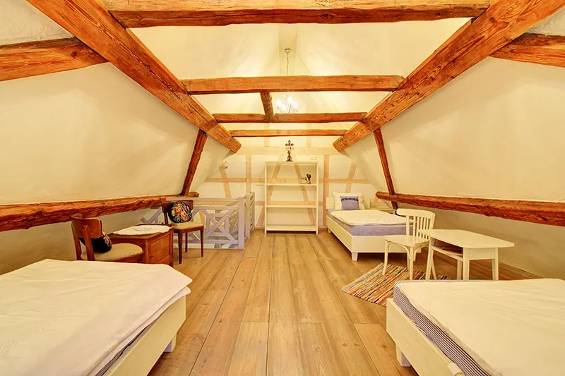 Podkrovní ložnice se třemi lůžky