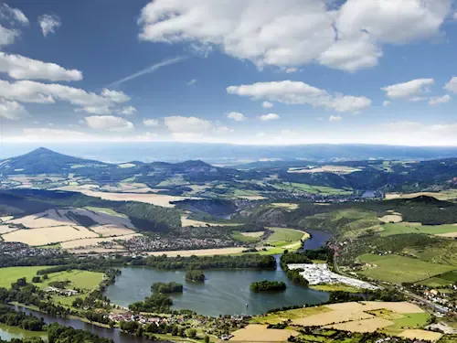 Píšťanské jezero u Žernosek