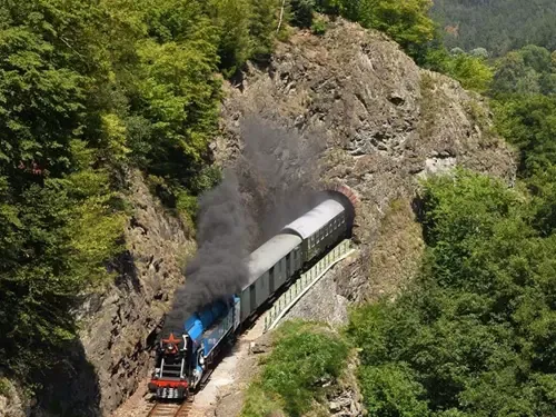 Posázavský pacifik – legendární železniční trať podél Sázavy