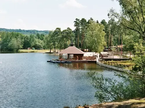 Kemp Koupaliště Sloup v Čechách u Radvaneckého rybníka