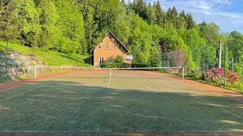 Tenisový kurt
