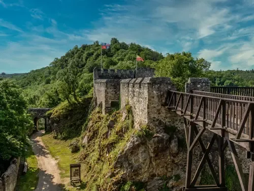 Hrad Cornštejn nad Vranovskou přehradou