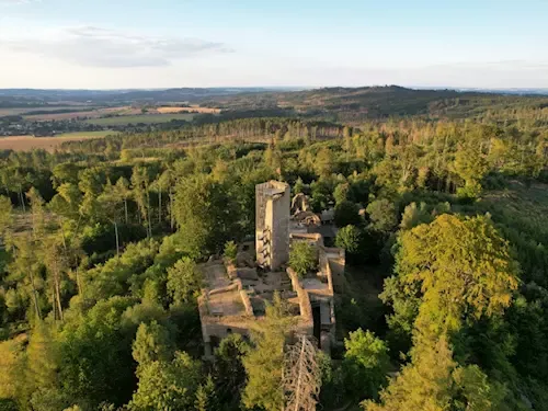 Zřícenina hradu Orlík u Humpolce s rozhlednou